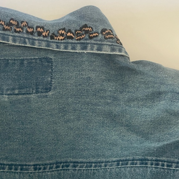 Tantrum Blues Denim Jean Jacket Embroidered Animal Print Size L Animal Kingdom - Picture 9 of 9